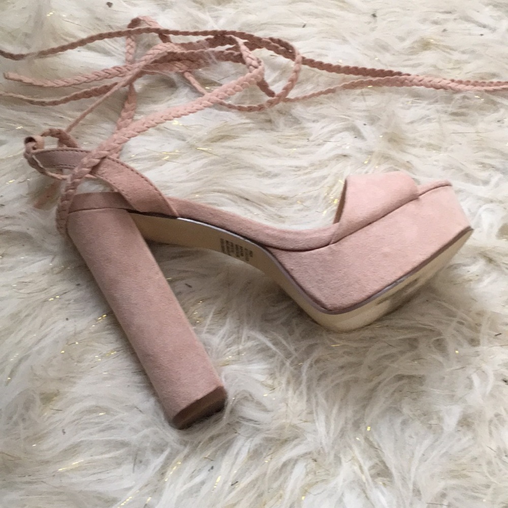 Heels - Picture 2 of 5